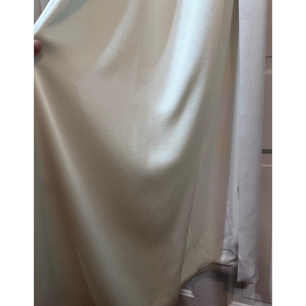 NWT Alice and Olivia Paulette One Shoulder Satin Open Back Gown Size 2 - Picture 4 of 16